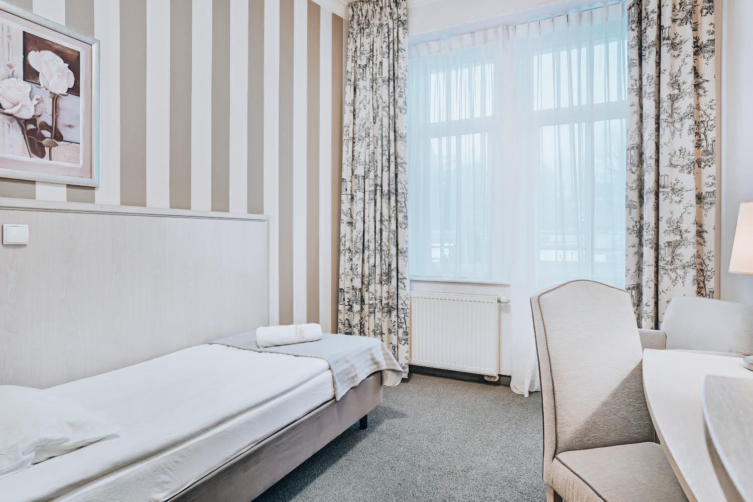 Hotel Amalia Kudowa-Zdrój Exterior foto